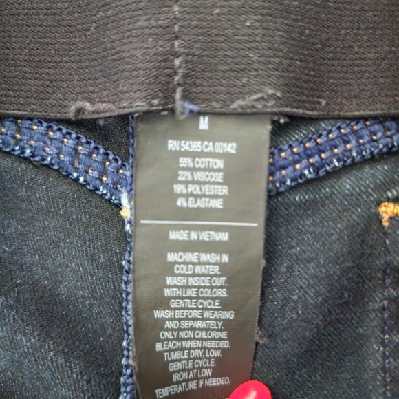 Women's Jeggings size Medium. - Picture 3 of 4